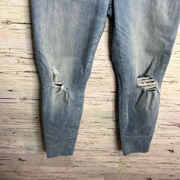 LUCKY BRAND  Low-Rise Skinny Lolita Jeans 10/30 - Picture 2 of 8